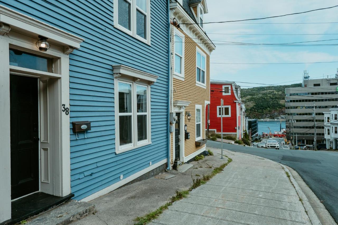 Modern Townhouse in the Heart of Downtown - B&B St. John's