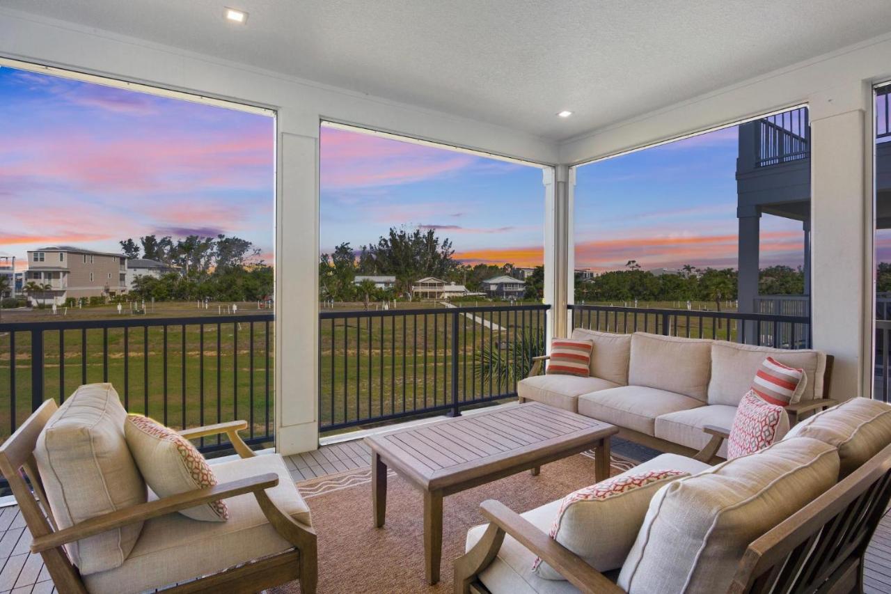 The Renata at Hunter's Point - B&B Cortez