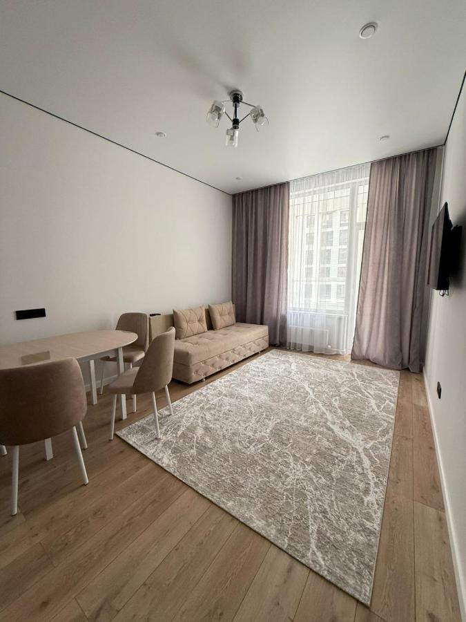 Квартира - Ferienwohnung Astana