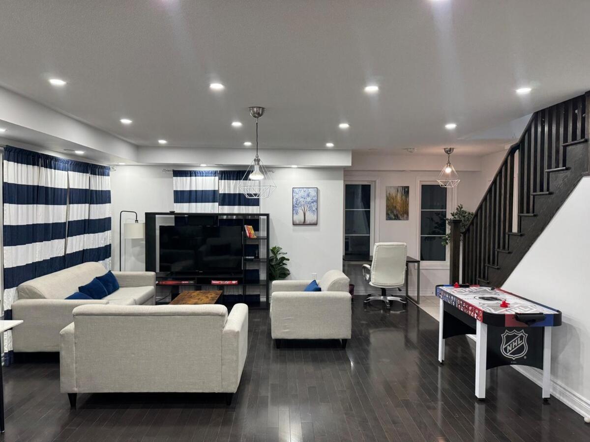 Spacious Home in Brampton Perfect for Families - Bed and Breakfast Brampton