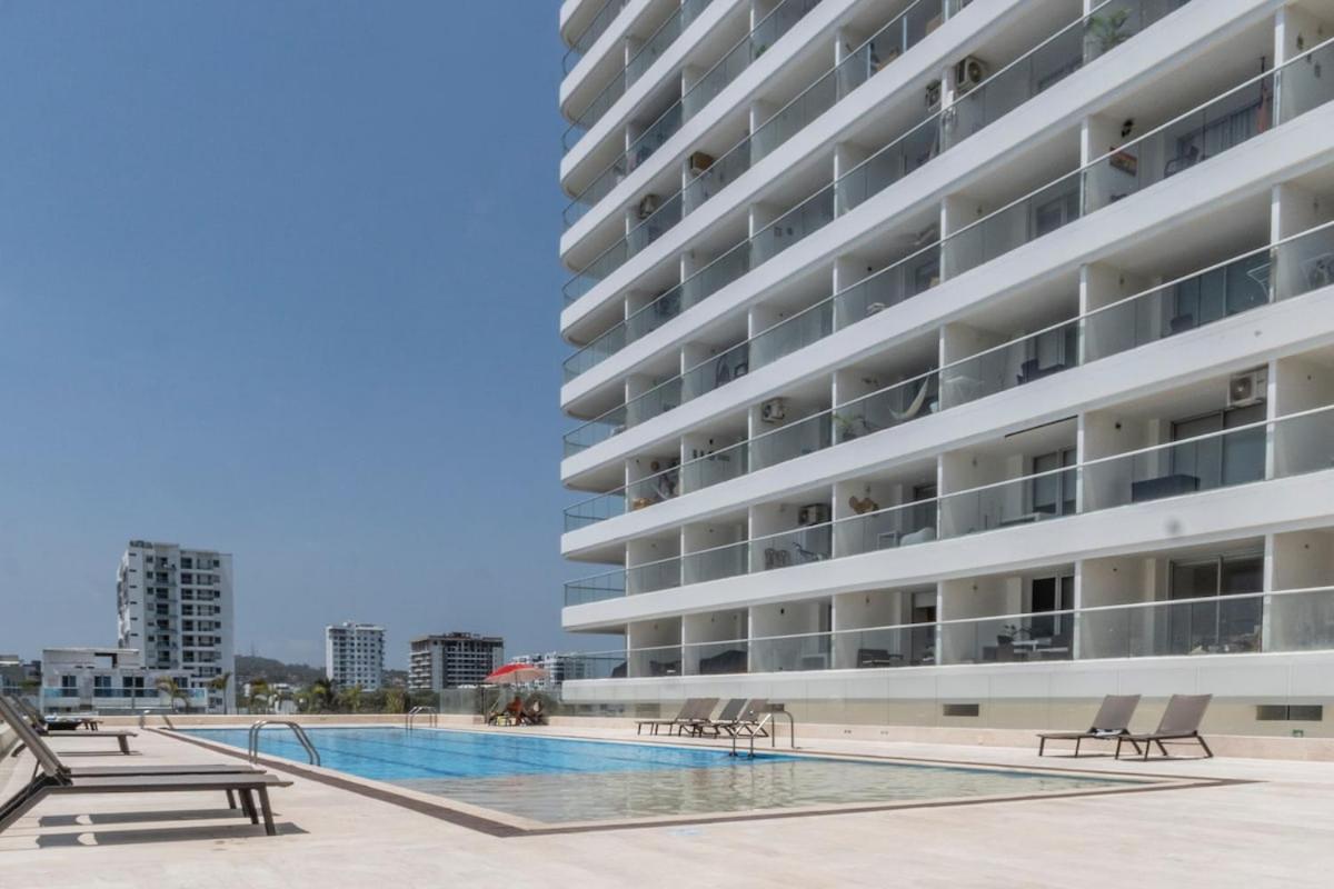 CB Lujoso Apartasuit -Vista al mar-linda piscina-cerca al Aeropuerto - Chambres d'hôtes Carthagène