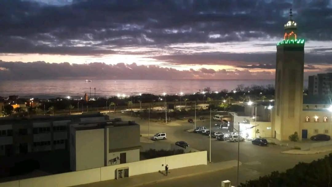 Elegant 2BR Apt - 3 Min to Anza Beach, Cozy beds - B&B Agadir