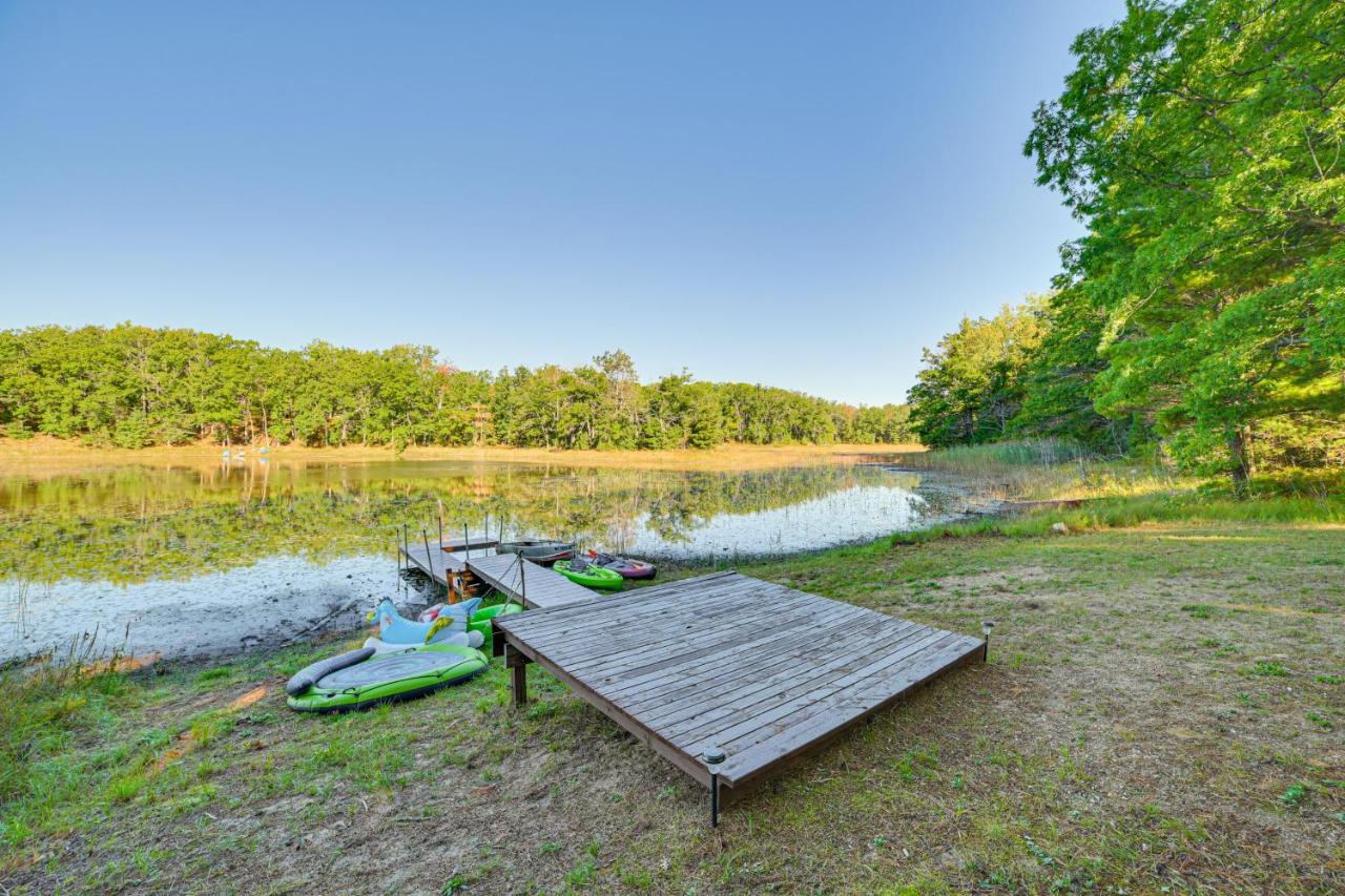 Lake Access & Dock: Remote Mio-Area Cottage - Ferienwohnung Curran
