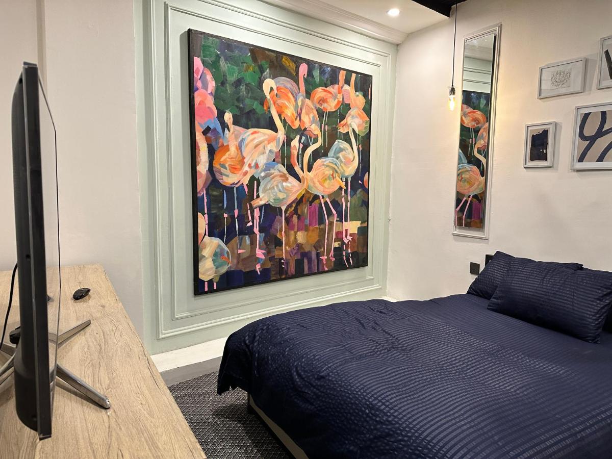 Deluxe Double Room (2 Adults + 1 Child)