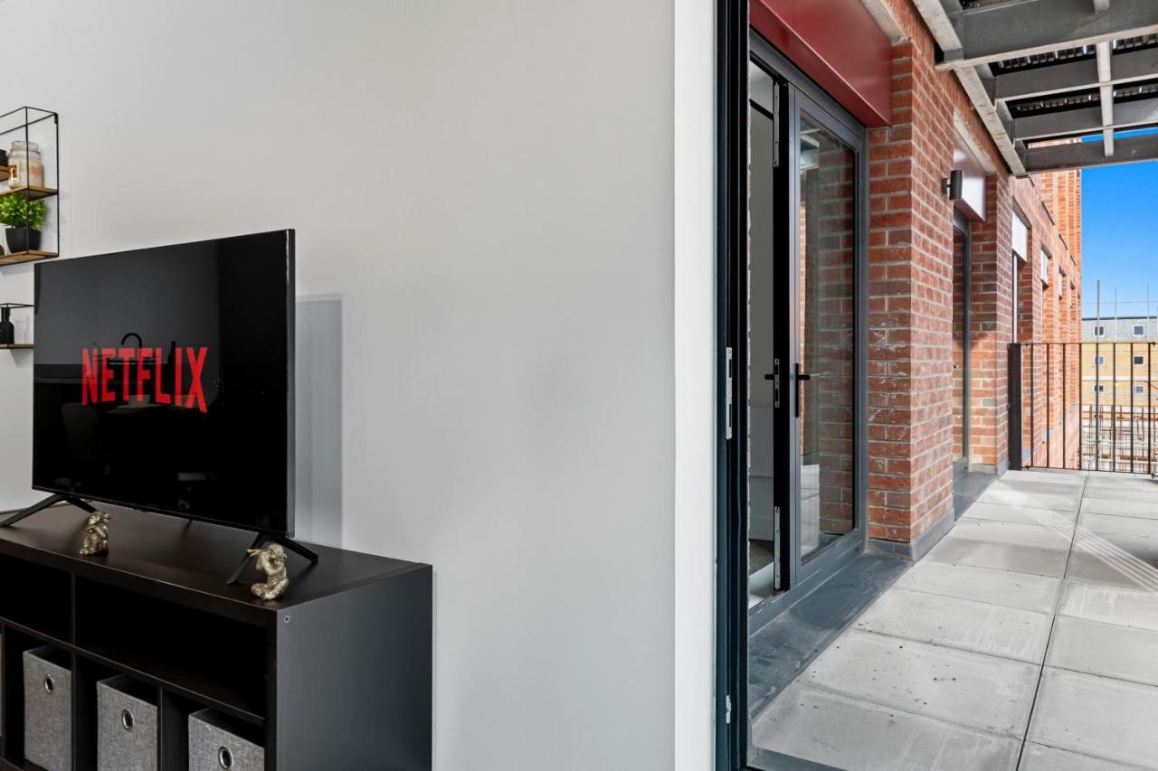 Central Liverpool Luxury 2BR w Balcony & 2 Baths - B&B Liverpool