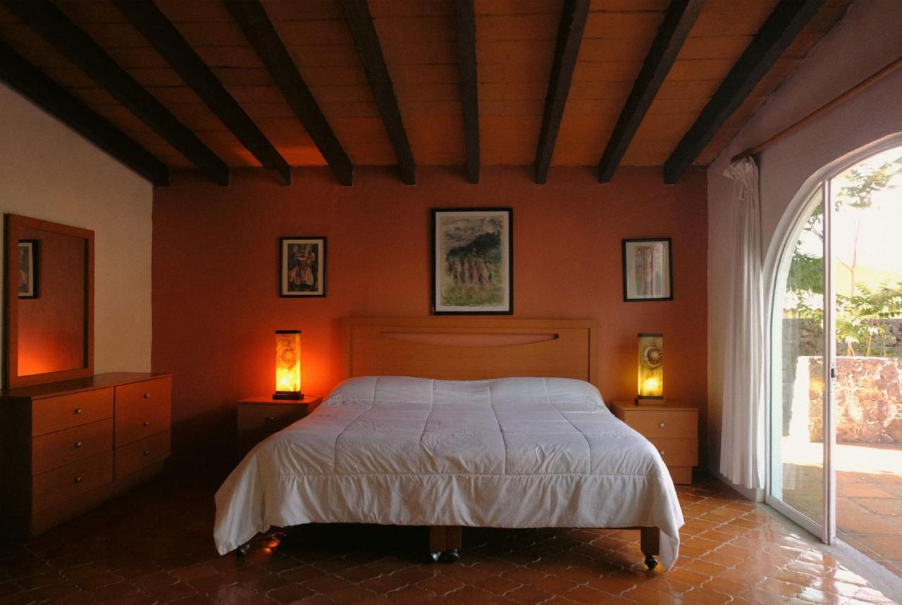 Kamer met Queensize Bed en Balkon