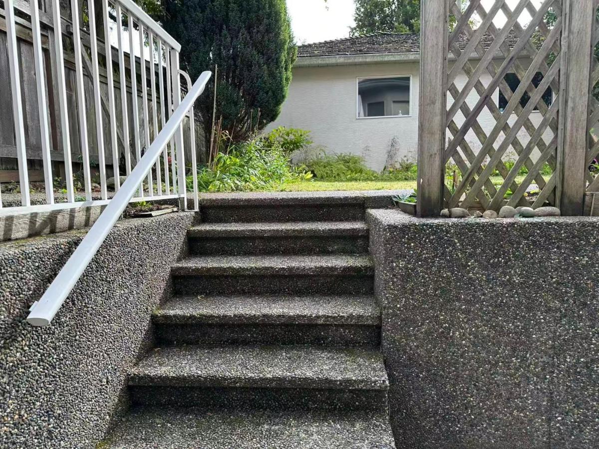 UBC High-Value House, Sleeps Up to 6 Guests - B&B Vancouver