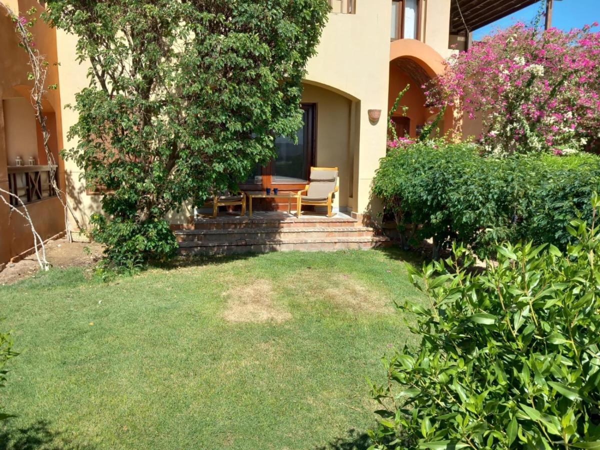 Peaceful & bright lagoon escape - Shared infinity Pool - 1BR - Sabina, El Gouna - B&B Hurgada