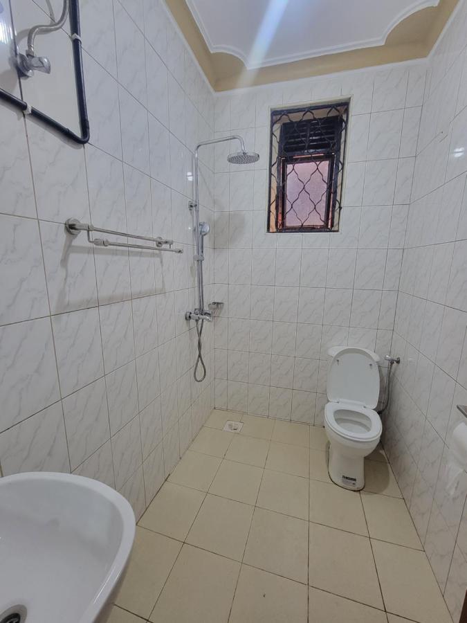 Tweepersoonskamer met Gedeelde Badkamer