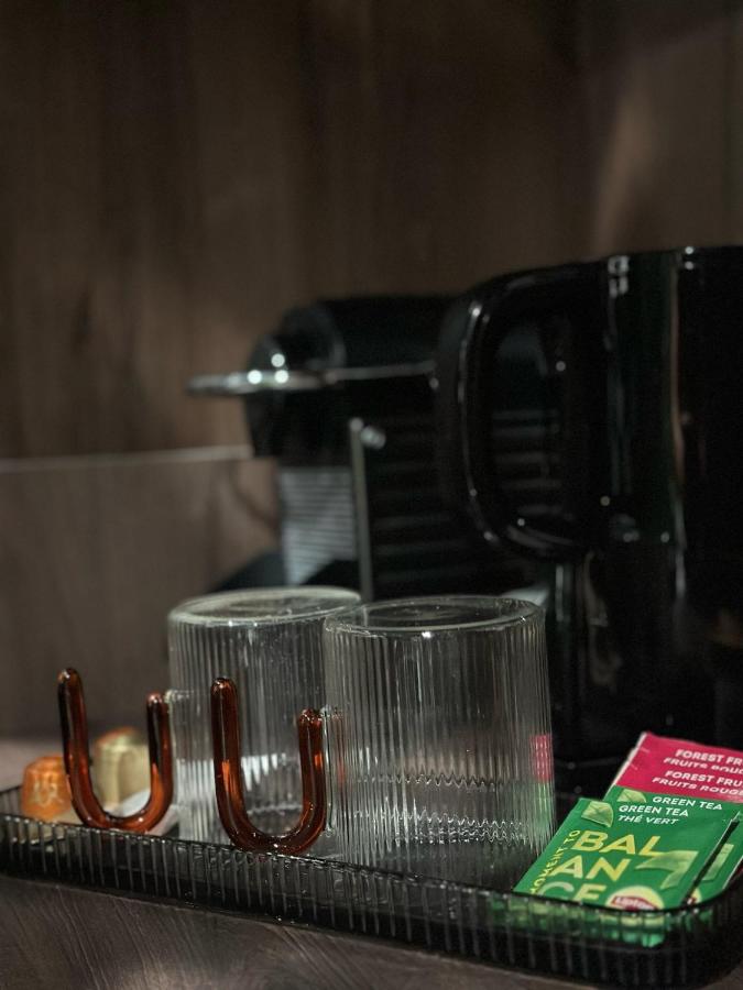 Love Room Évasion tropicale à deux pas du centre - B&B Niort