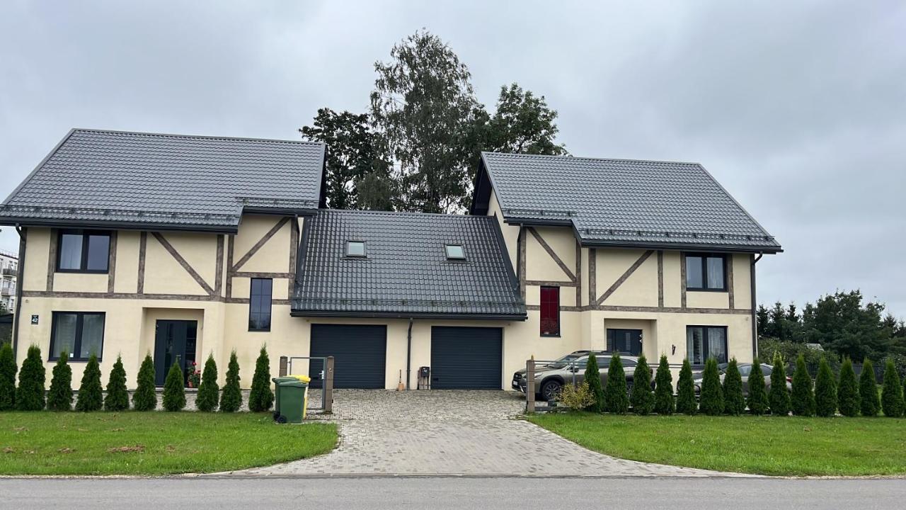 FAMILY HOUSE MARUPE - Bed and Breakfast Mārupe