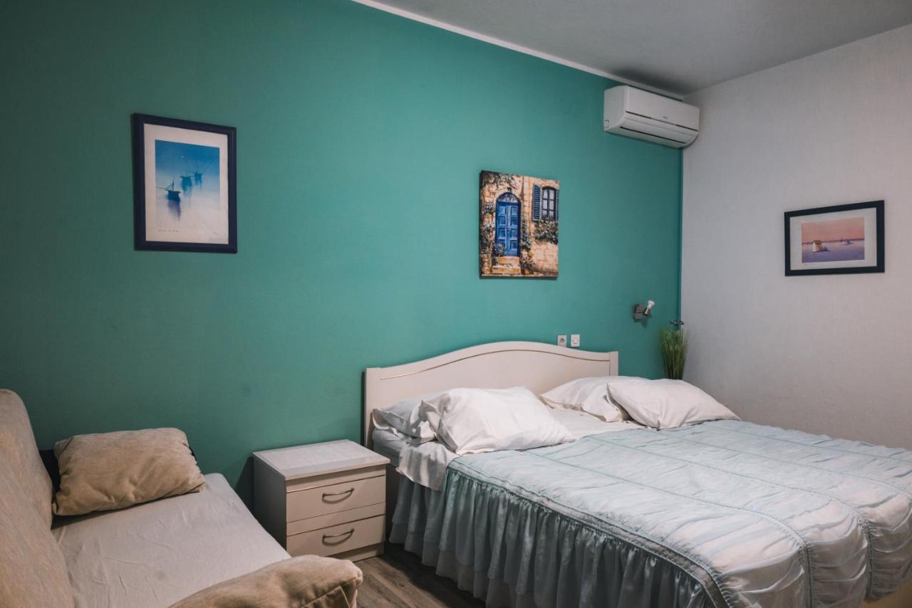 Studio Apartment with Balcony