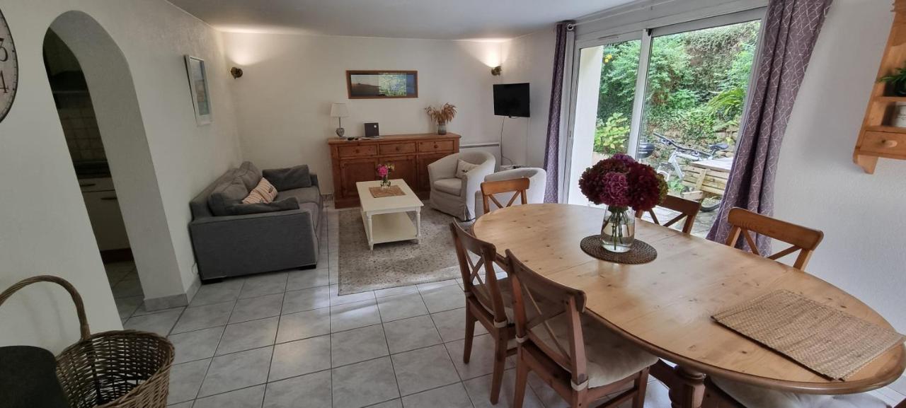 Maison indépendante avec vue sur mer en Baie de Morlaix et proche du GR34 - B&B Dalar