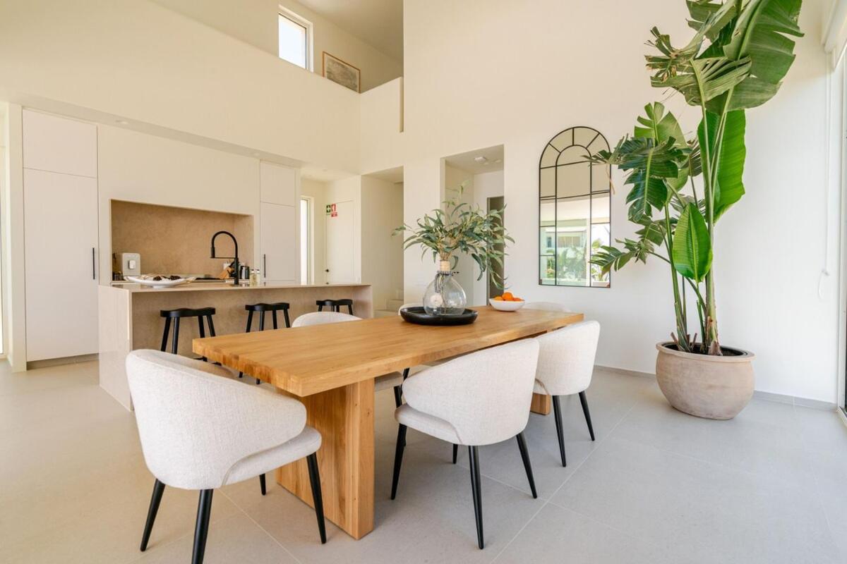 New Villa - Rooftop Jacuzzi & Sunset Views - B&B Santa Bárbara de Nexe