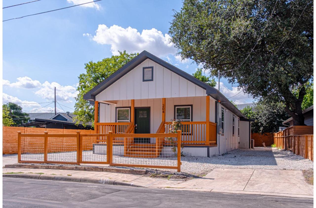 Comfy and Happy Stays Near Riverwalk and Downtown - Chambres d’hôtes San Antonio
