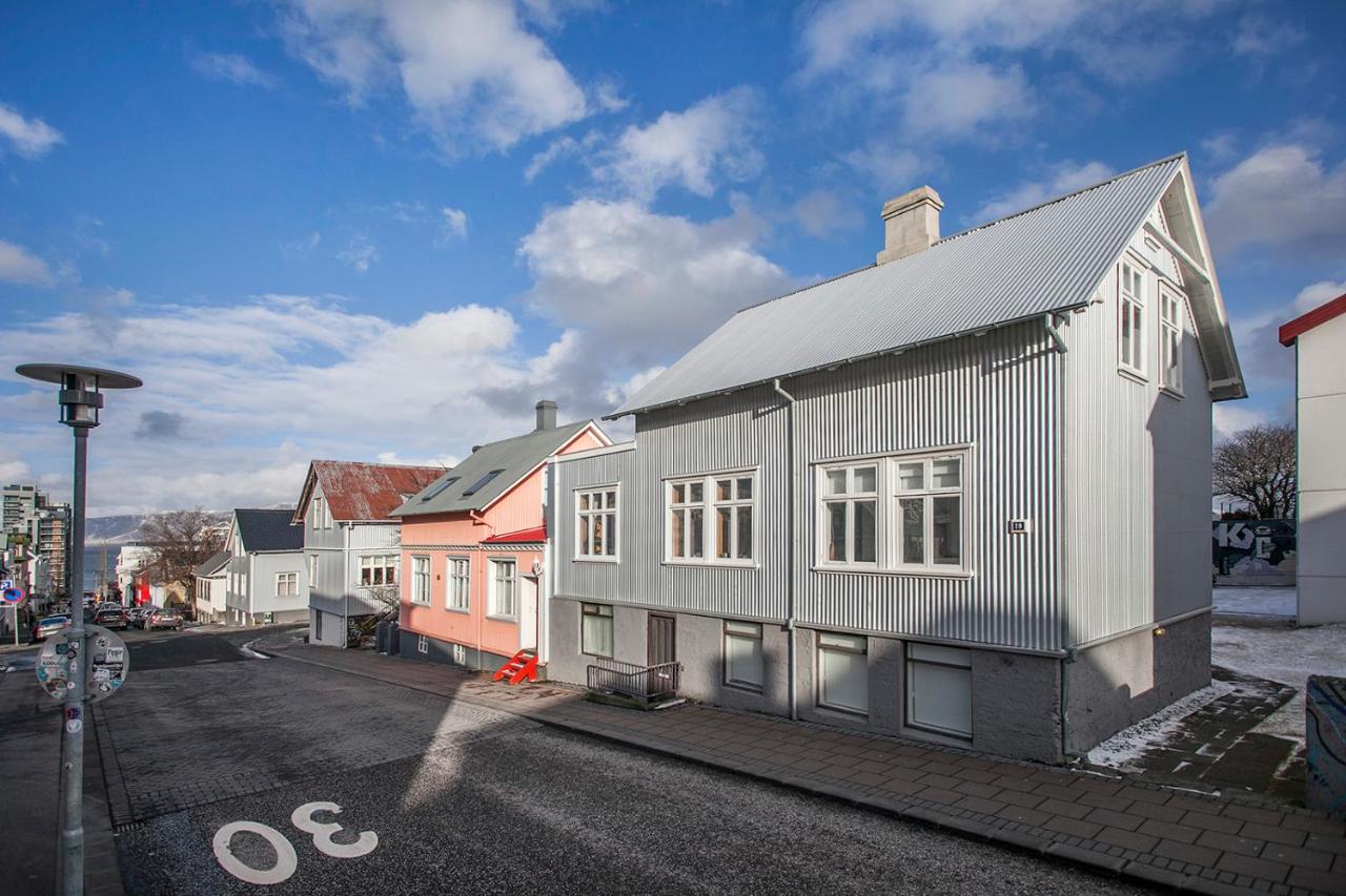 Reykjavik 101 Suites - Bed and Breakfast Reykjavik