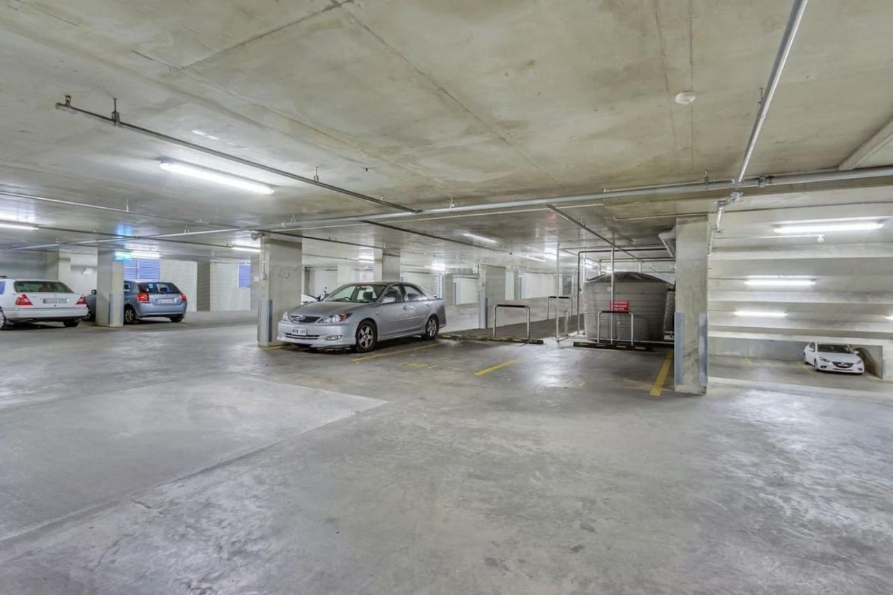 CBD Exquisite Cityscape Retreat with Parking - B&B Adelaida