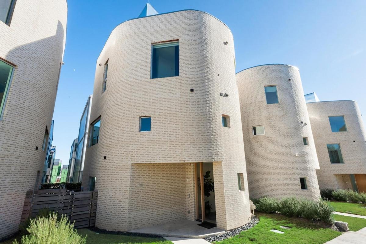 Unique Round House, Near State Fair, Modern Luxury - B&B Dallas