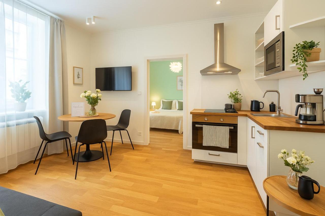 HOMELY I Central 38m2 APT I ELEVATOR I Self Check-In - Bed and Breakfast Praag