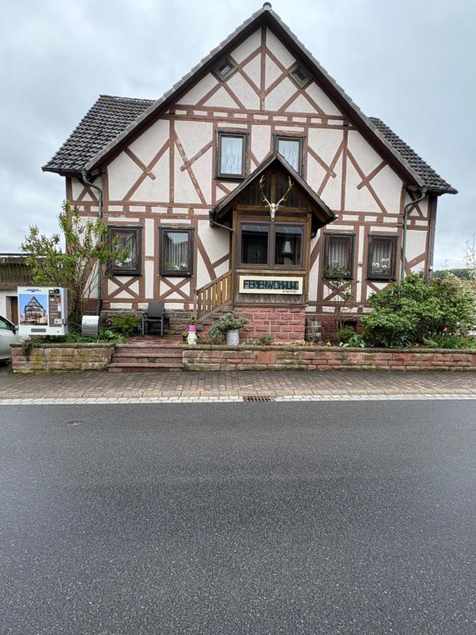 Ferienwohnung Jägerhaus - B&B Walldürn