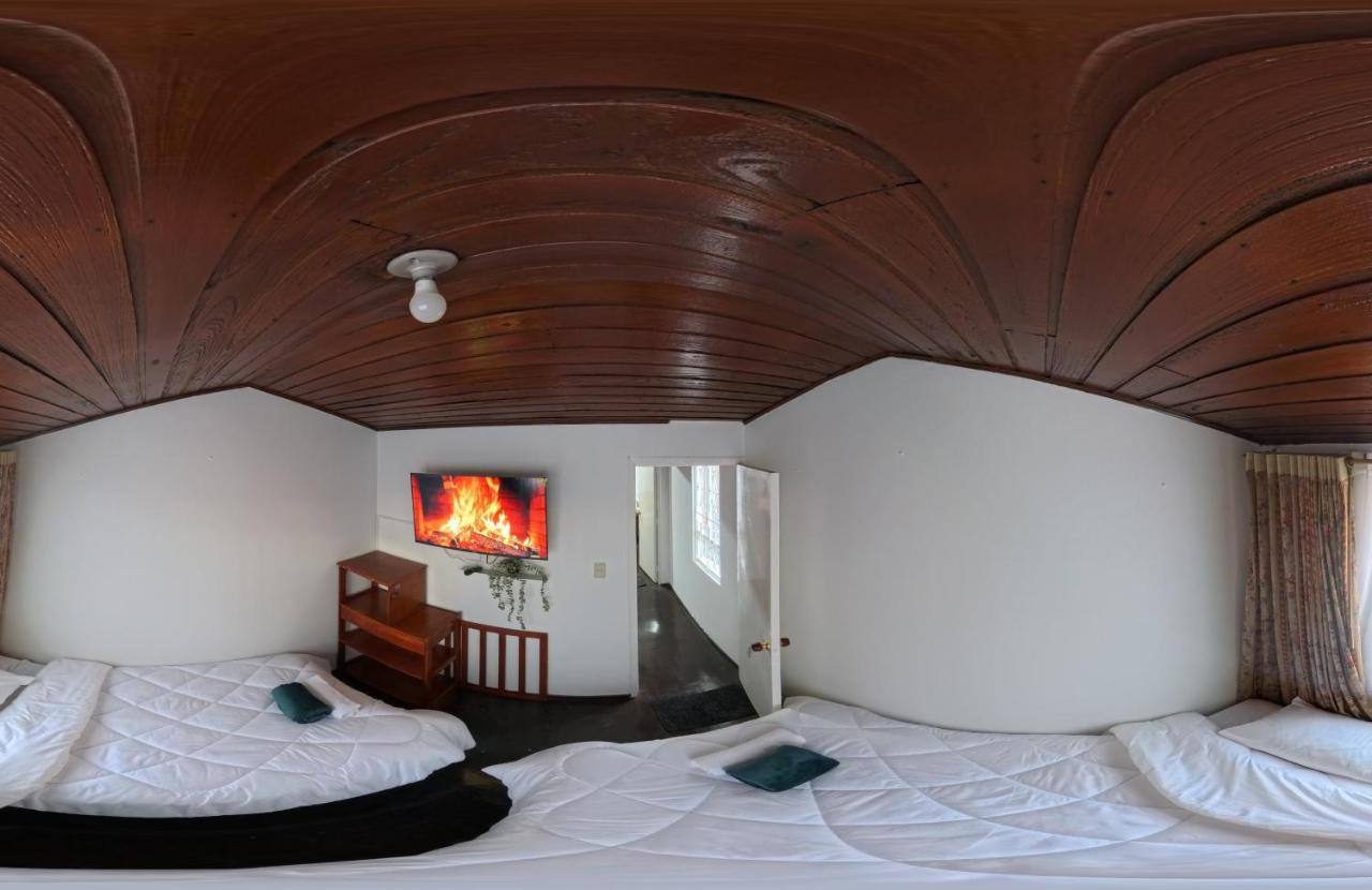 Double Room with Private External Bathroom