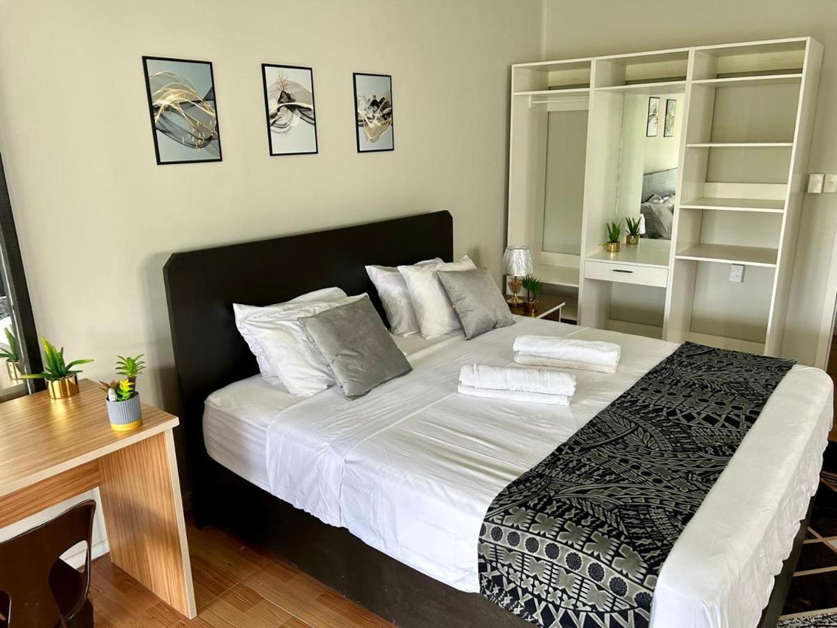 Feiloakimisi Retreat King Ensuite with Private Veranda Free Parking - B&B Nuku'alofa