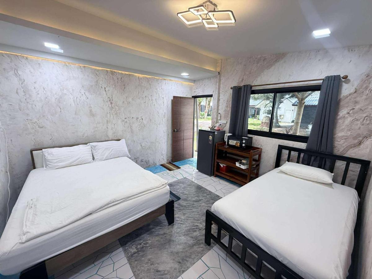 Double Room with Balcony (3 Adults)