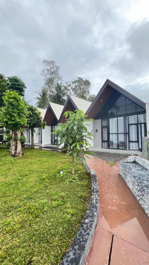 Homestay Alenay Resort Kulonprogo - B&B Brosot