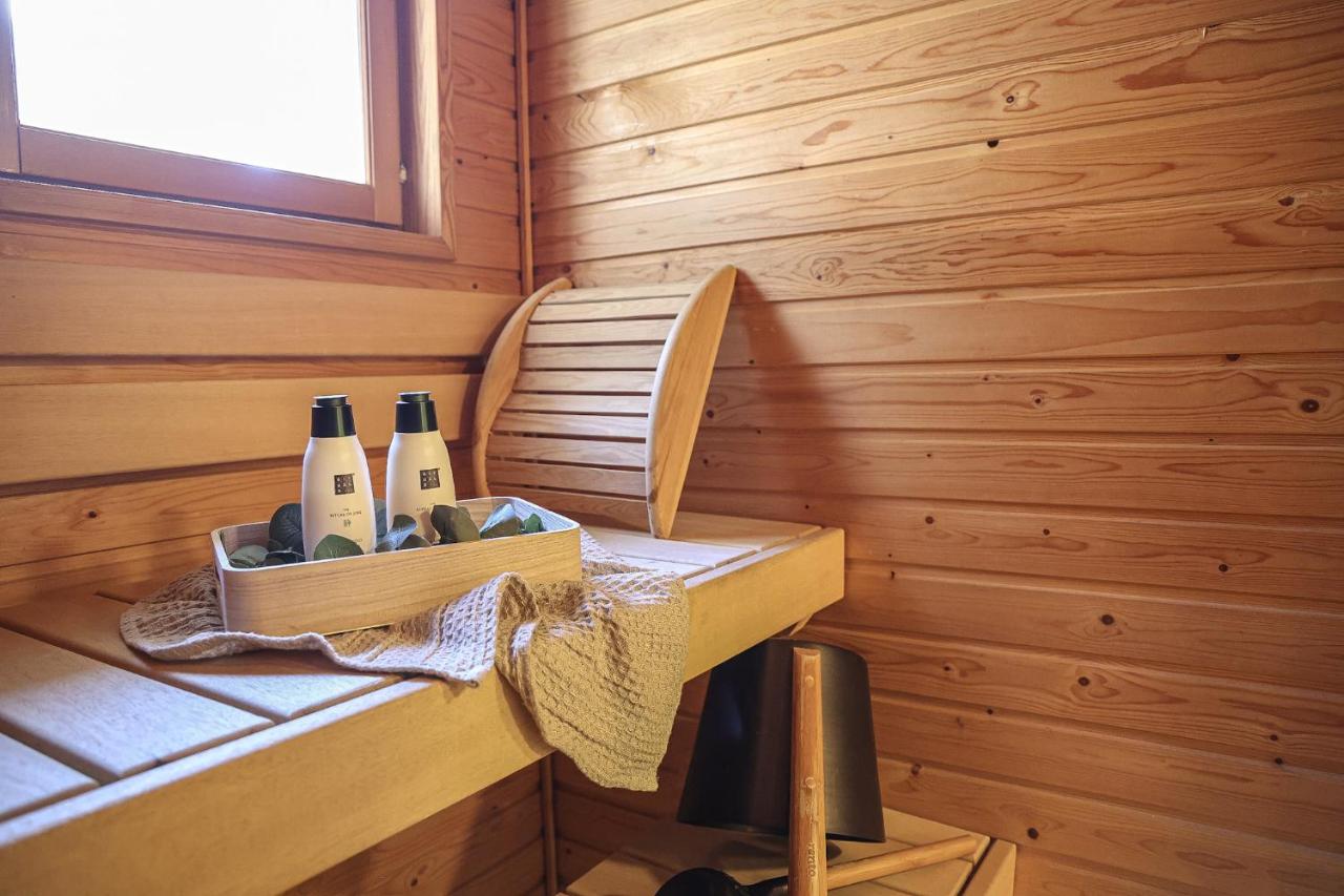 Aurora River View 3-Bedroom Apartment by BookLapland - Bed and Breakfast Rovaniemi