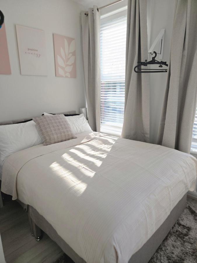 Sunflower Shared Apartment - B&B London