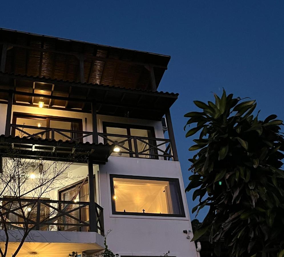 Loft Sunset - Vista Mar - Ponta das Canas - Bed and Breakfast Florianópolis