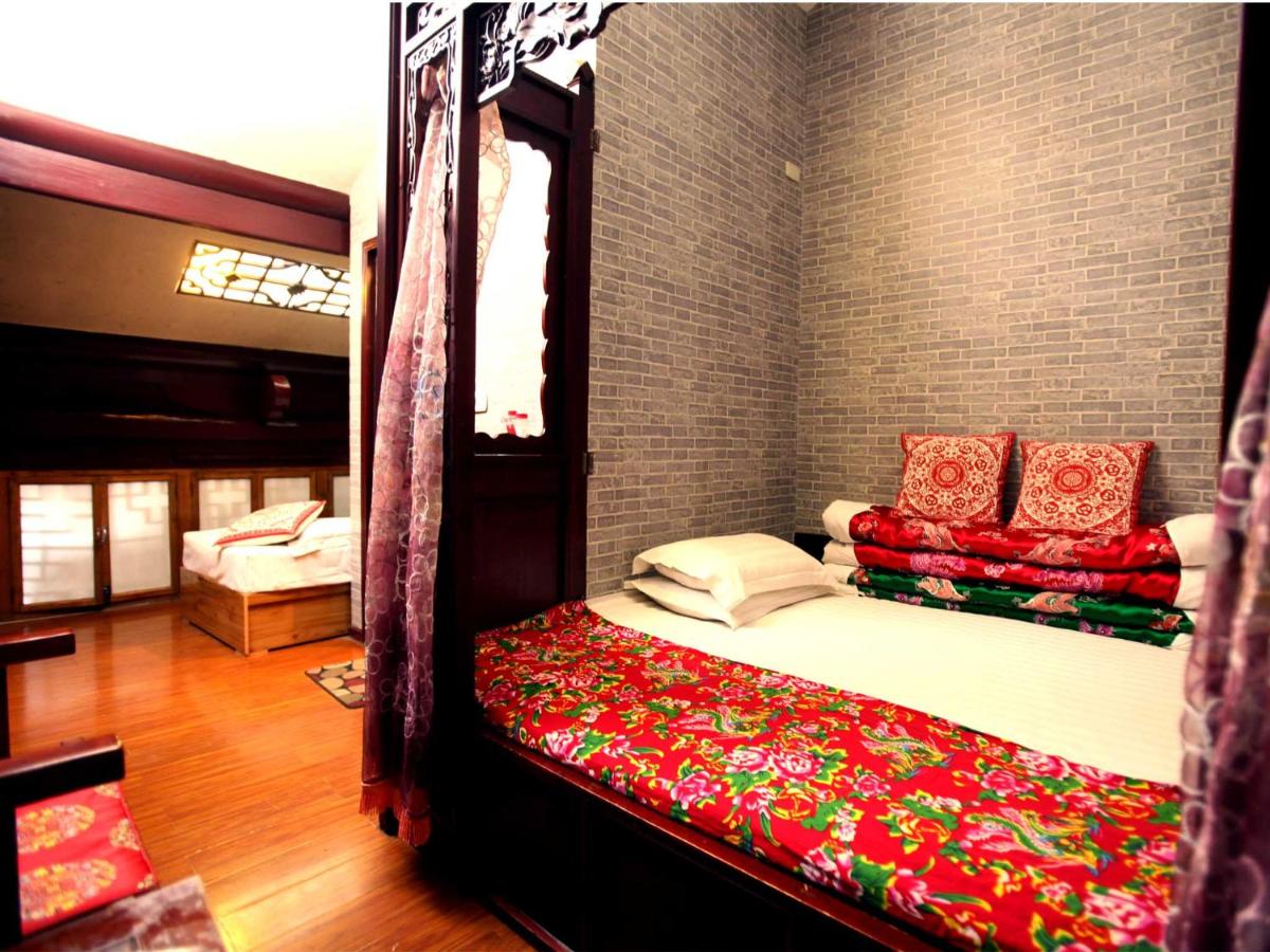 Luxury Attic Slopes Top Kang-bed Room