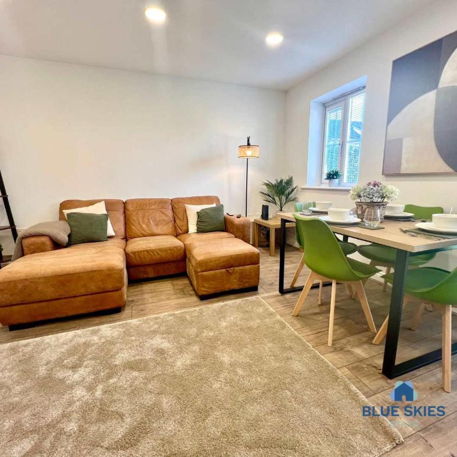Gardenia House By Blue Skies Stays - Bed and Breakfast Stockton-on-Tees