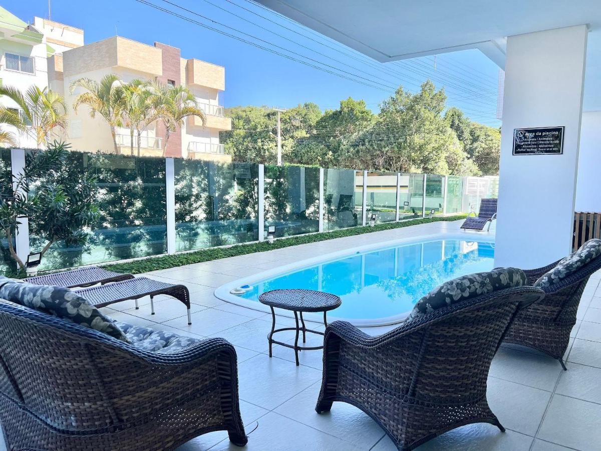 Lindo! Apto com piscina no condomínio - AE03J - B&B Governador Celso Ramos