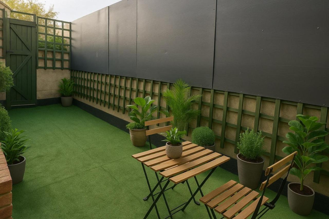 Garden Apartment with Free Parking near Wembley - Chambres d’hôtes Londres