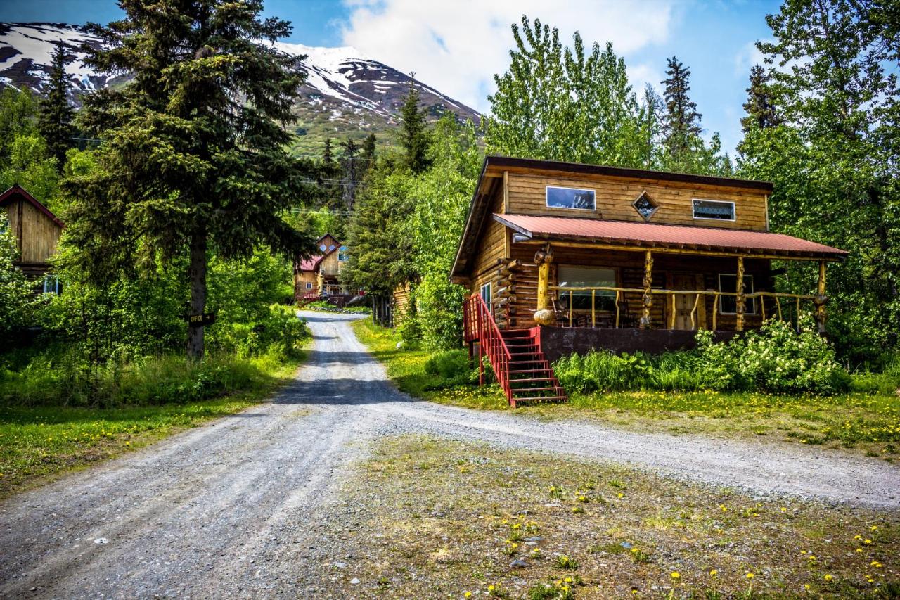 Midnight Sun Log Cabins - B&B