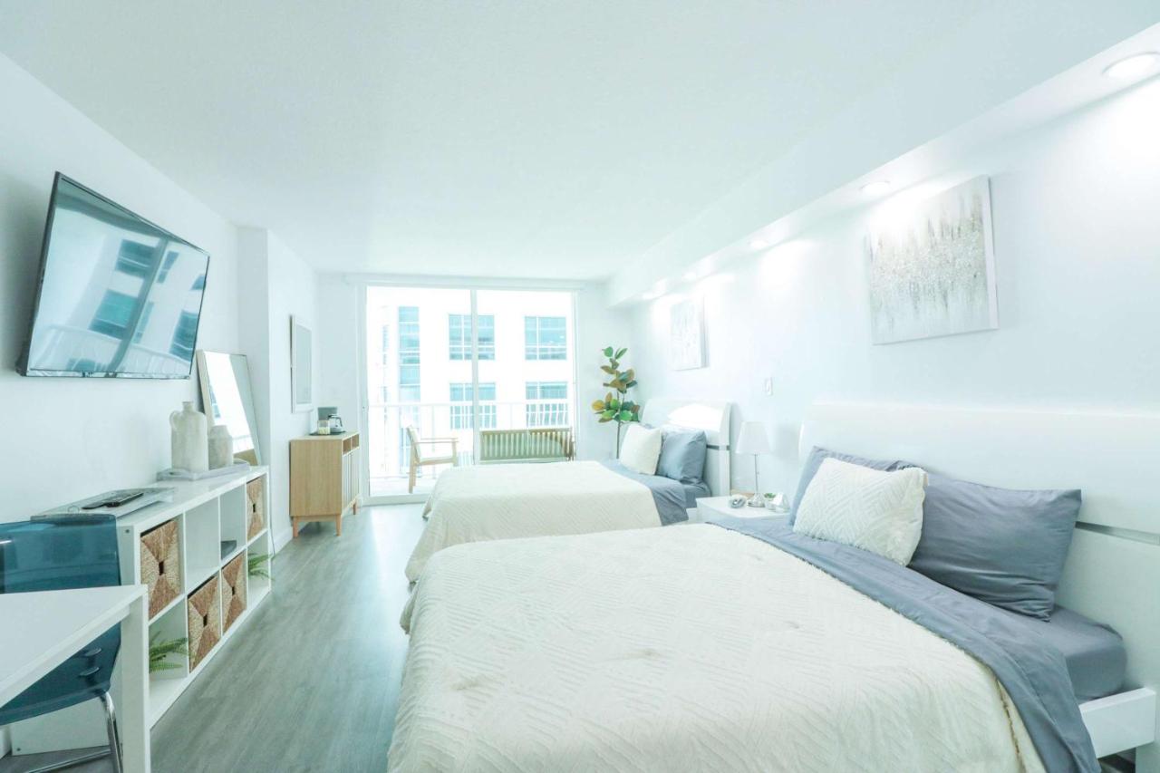 Chill Studio Getaway Luxury Brickell High Rise - Bed and Breakfast Miami