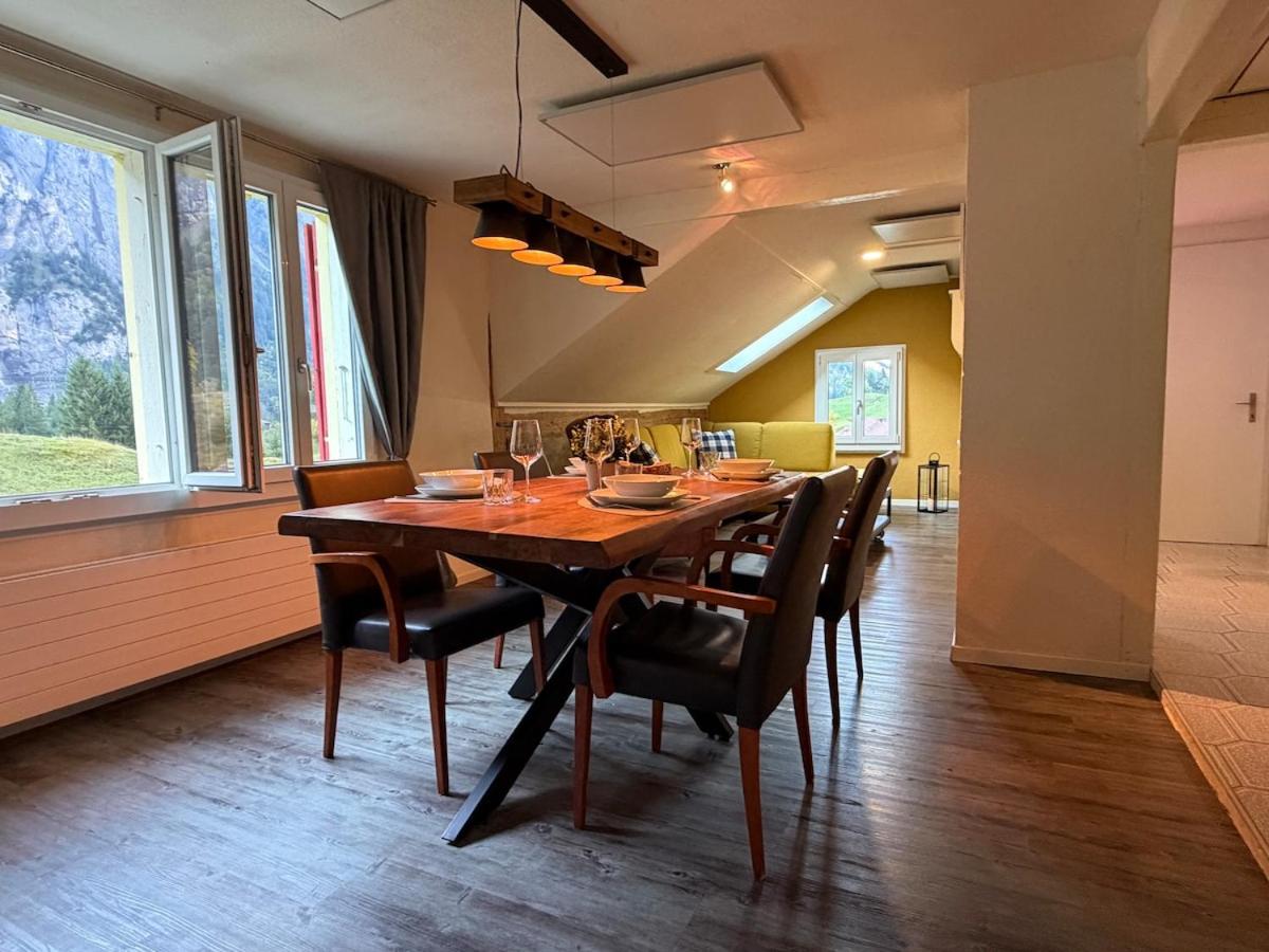 Wesley Panorama - Penthouse for Family & Friends - Chambres d'hôtes Kandersteg