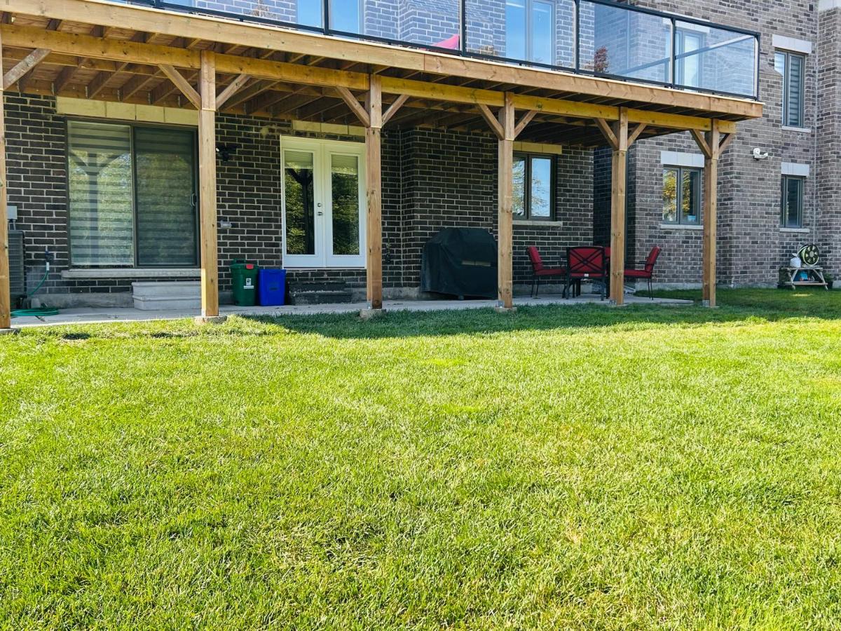 Rita's Kunjo - 2BR, 3BD, 2WR, Full Ktchn, Living - B&B Whitby