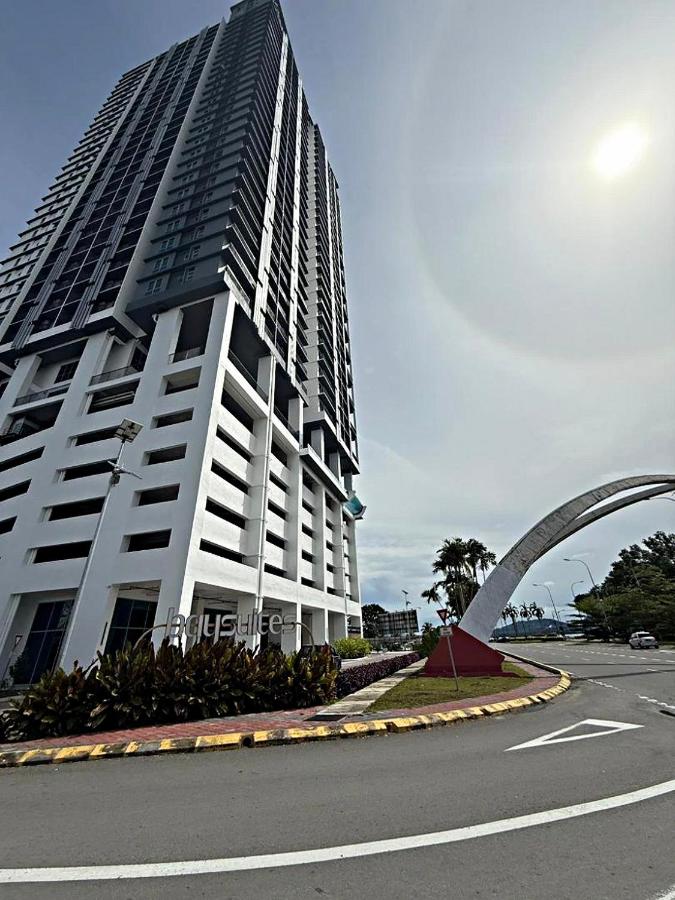 Bay Suites Likas - 沙巴民宿 - 3 Min to KK City - Sea View 21-19 - Chambres d’hôtes Kota Kinabalu