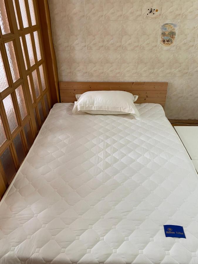 Cozy Quiet Traditional Chinese single Room in Central Shanghai Near Hongqiao Pud'ong Airports - B&B Shanghai