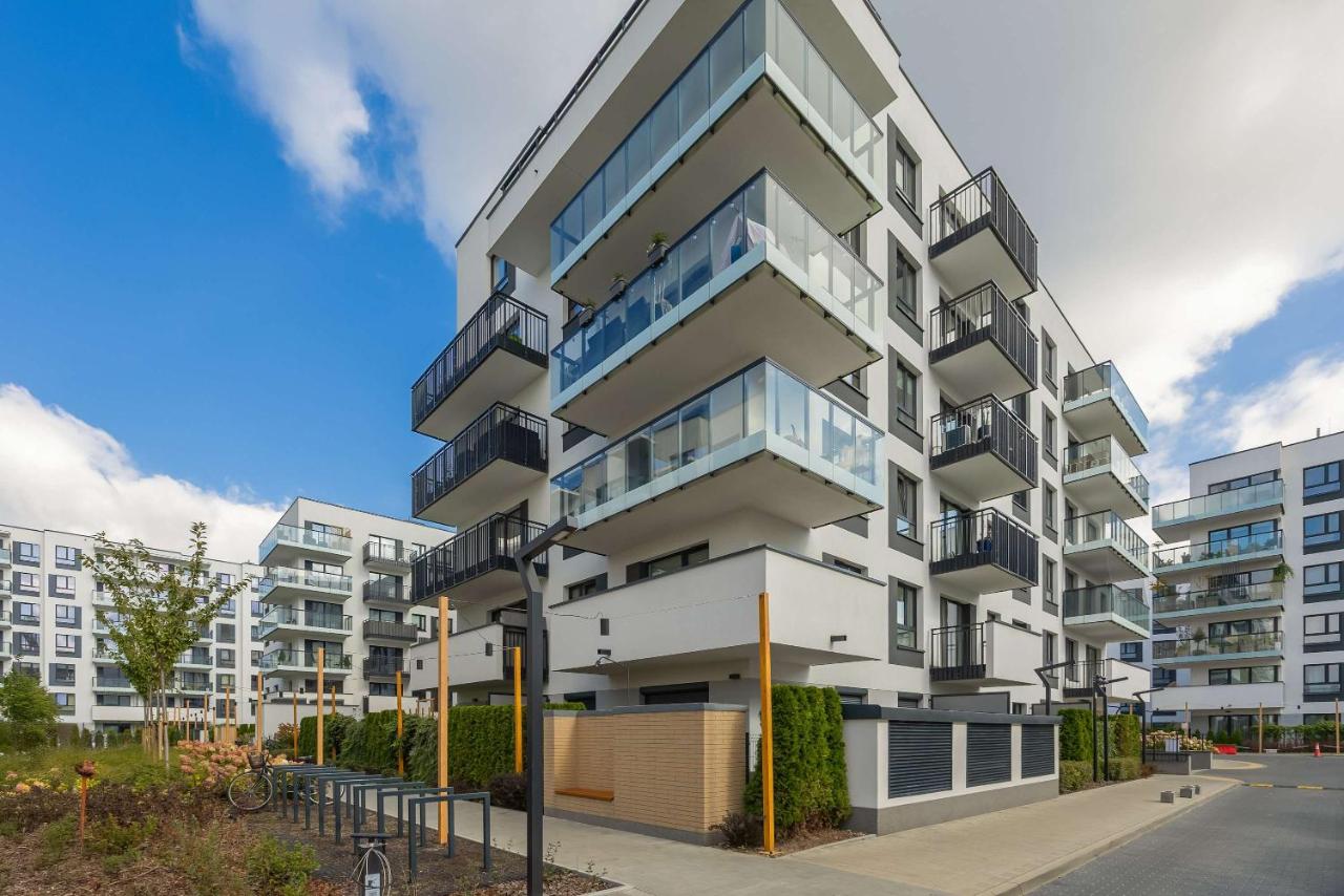 Lazurowa Charming Apartment with Parking & Garden in Warsaw by Noclegi Renters - B&B Warsaw