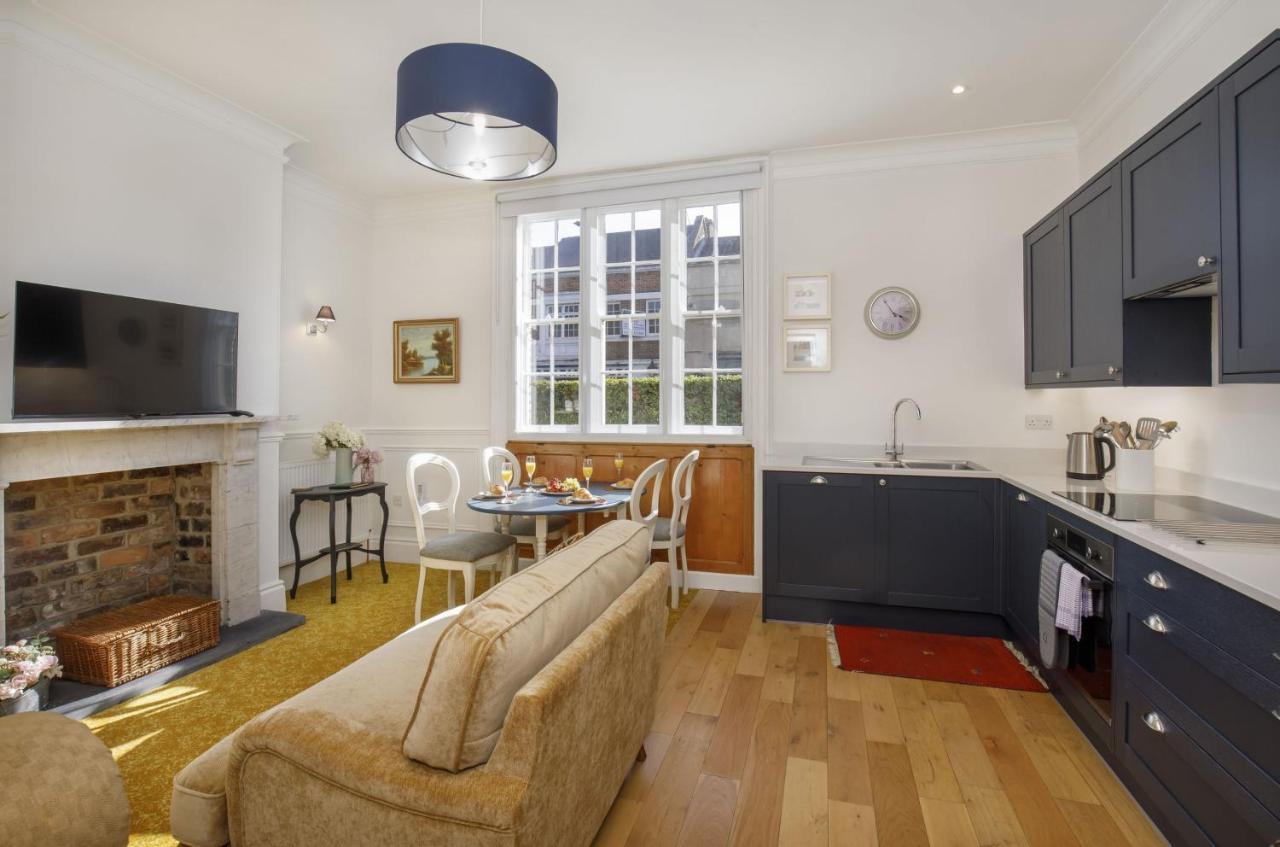 3 St Thomas's House - B&B York