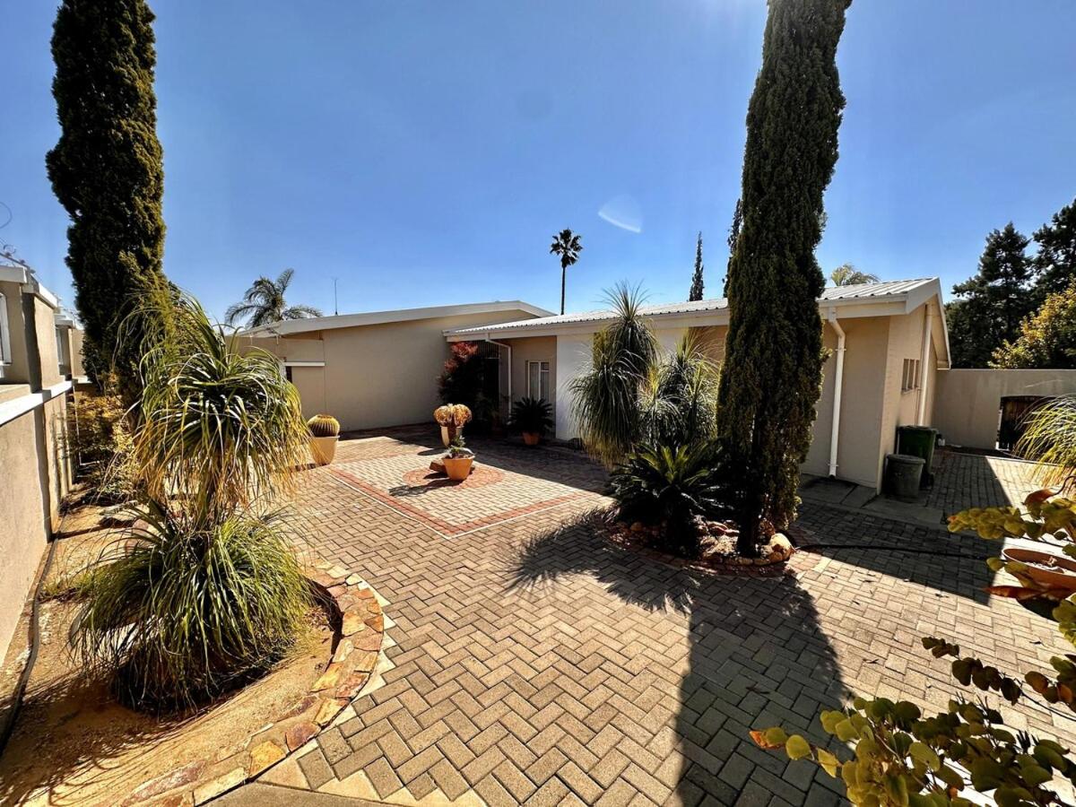 Supreme view & much space, Auasblick - Chambres d’hôtes Windhoek