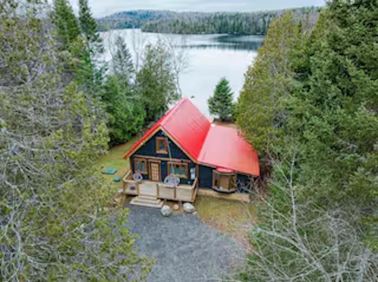 Chalet familial forêt & kayak - B&B Nominingue