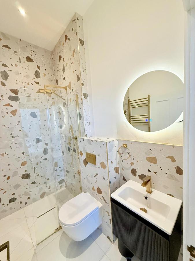 The City Nest - Sleeps 7 - Free Off Street Parking - B&B Bristol