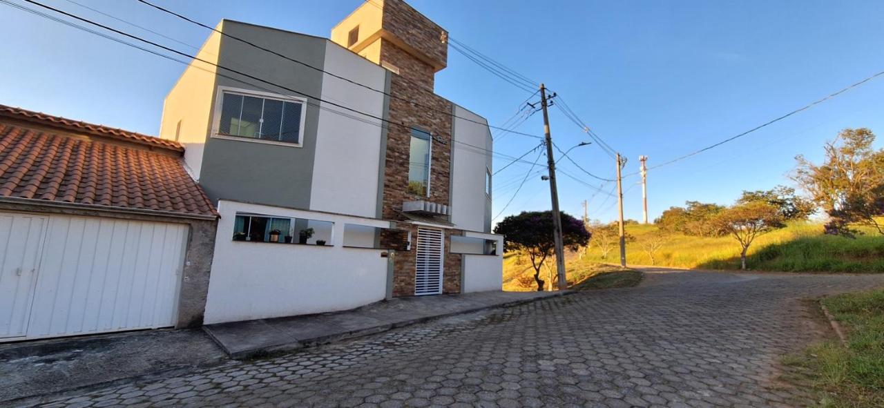 Vista das Montanhas-Apartamento Aconchegante - Bed and Breakfast São Lourenço