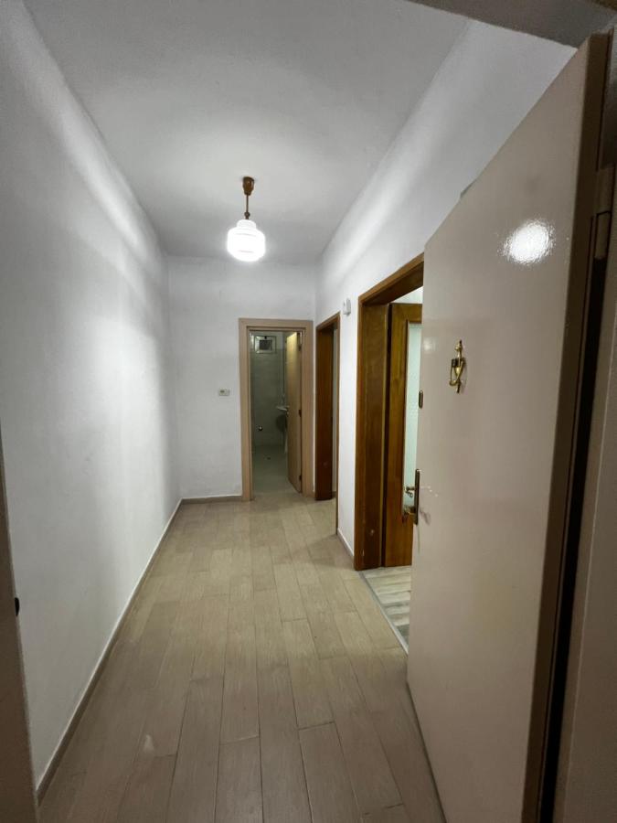 Piazza Luxury Apartments - Bed and Breakfast Tirana