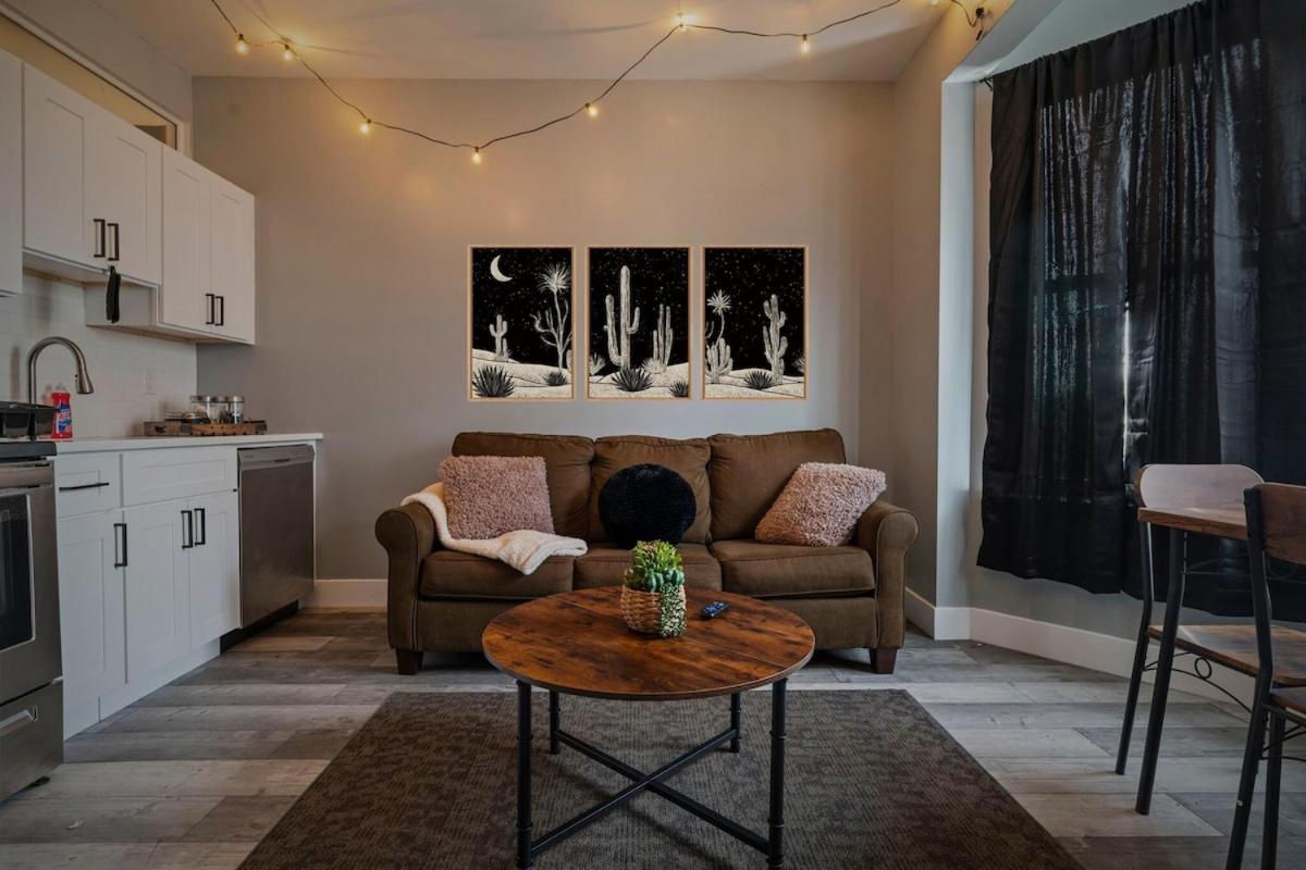 Cozy Desert Den 10 Min Downtown& 6 Min Brewerytown - B&B Filadelfia