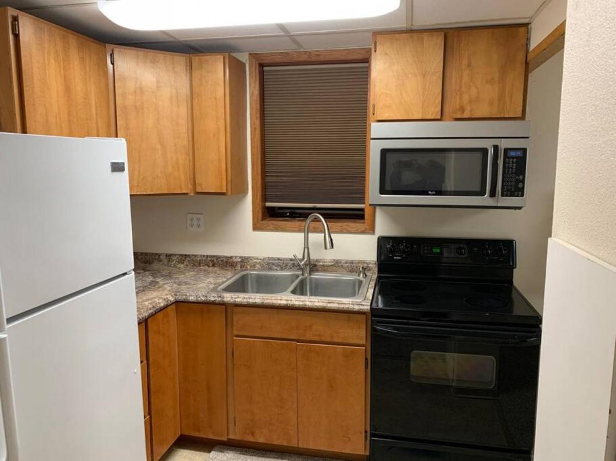 Moose 2 bedroom lower, close to downtown - Bed and Breakfast Fairbanks